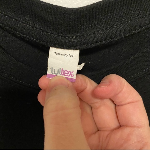 2 Veronica Mars T-shirts - Picture 5 of 12